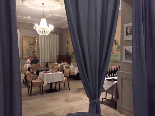 restaurant