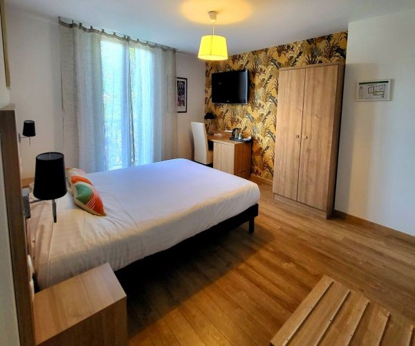 Hotel-moliere-20250507_171133_1036_1200